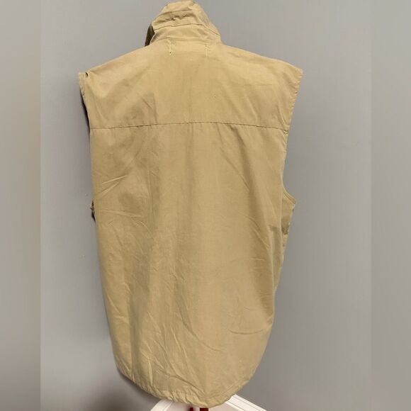 Clearwater outfitters men’s cargo vest. Size L - Picture 3 of 9